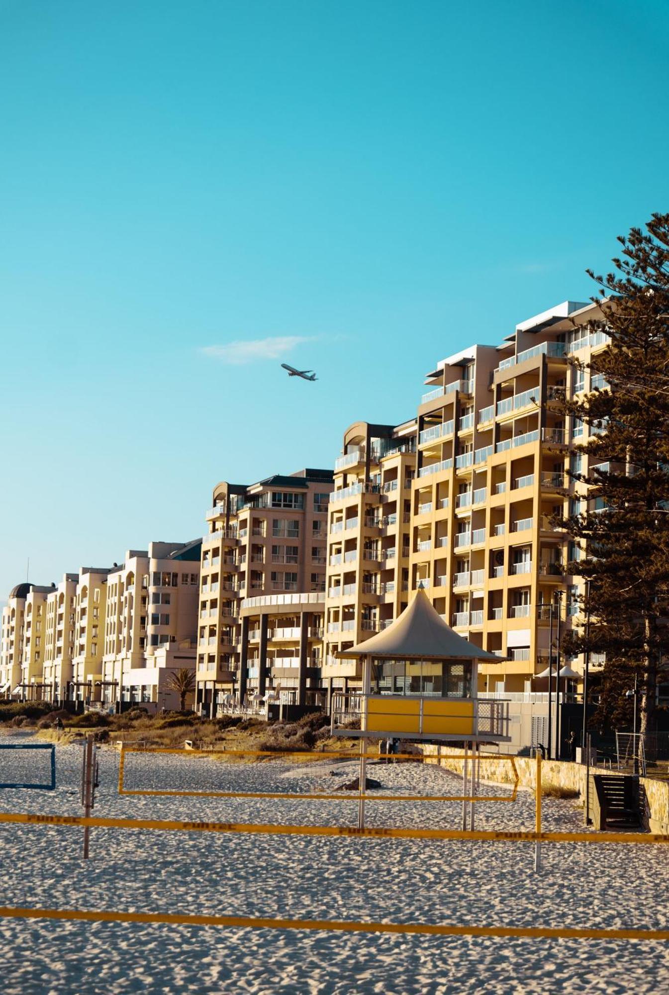 Belle Escapes - Glenelg Seaside Apartment Extérieur photo